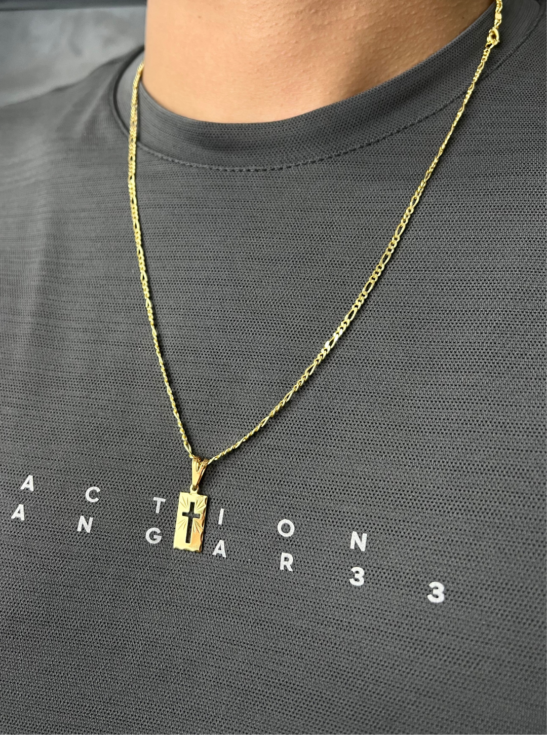 Kit Corrente Fígaro 2mm + Pingente Crucifixo Vazado - Banhado a Ouro 18K