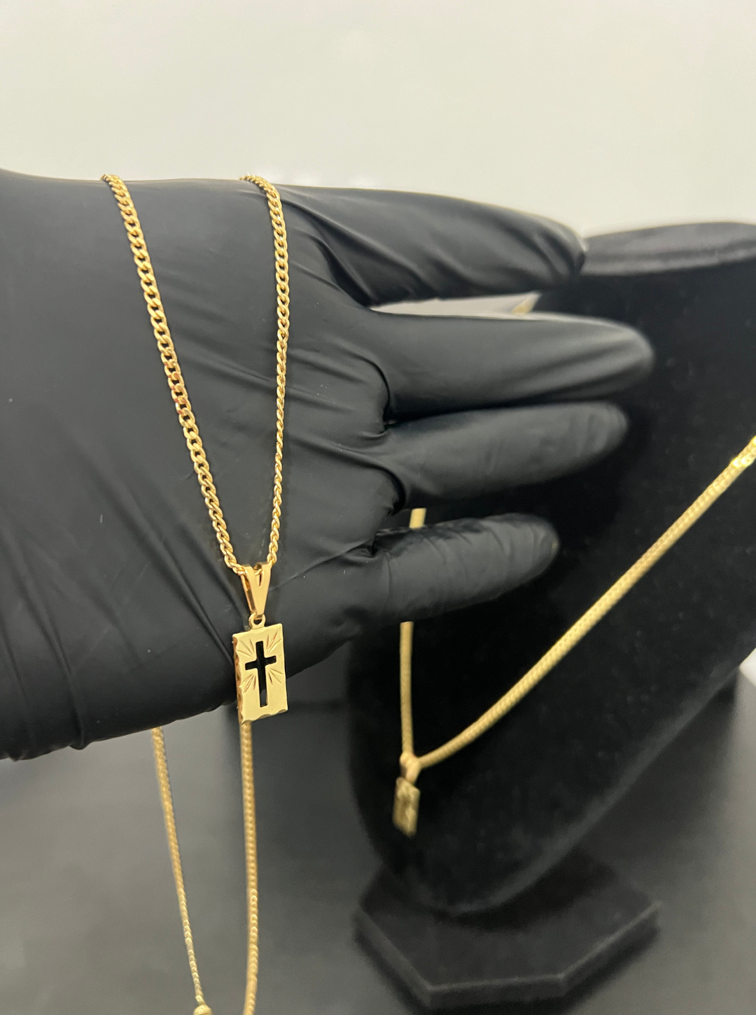 Kit Imperador Gold – Corrente + Pulseira + Pingente Crucifixo de Presente Banhados a Ouro 18K