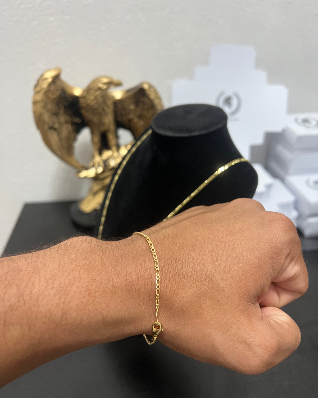 Pulseira Masculina Fígaro 2mm – Banhada a Ouro 18K